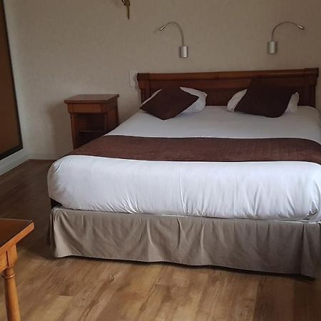 Logis Hotel - Le Relais Saint Vincent Ligny-le-Chatel ภายนอก รูปภาพ