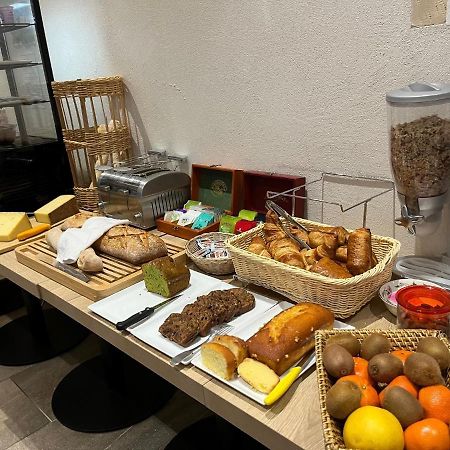 Logis Hotel - Le Relais Saint Vincent Ligny-le-Chatel ภายนอก รูปภาพ