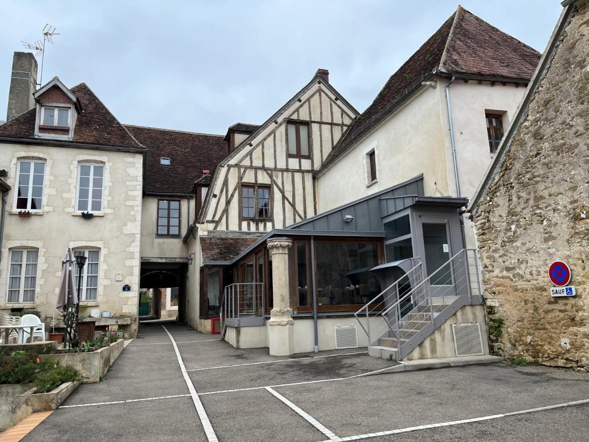 Logis Hotel - Le Relais Saint Vincent Ligny-le-Chatel ภายนอก รูปภาพ