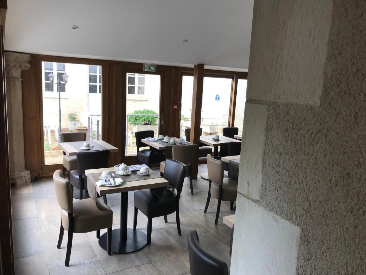Logis Hotel - Le Relais Saint Vincent Ligny-le-Chatel ภายนอก รูปภาพ