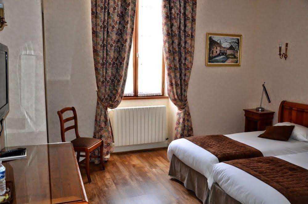 Logis Hotel - Le Relais Saint Vincent Ligny-le-Chatel ภายนอก รูปภาพ